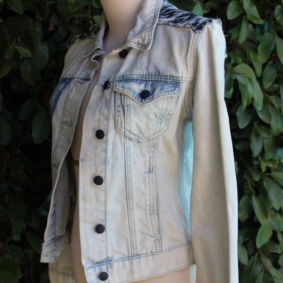 Rock & Republic Hitchhiker Denim Jacket - Picture 2 of 7